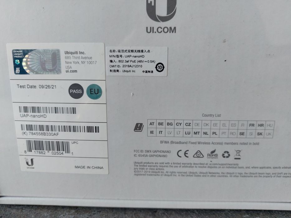 Access Point Ubiquiti UniFi UAP nanoHD MU-MIMO, Wave 2, nou SIGILAT