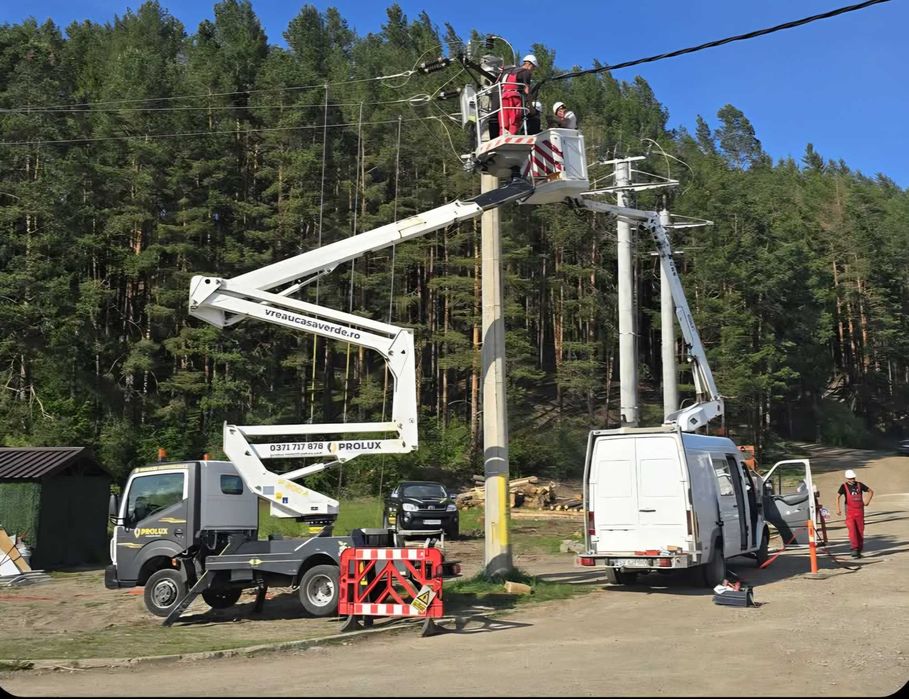 Mercedes Sprinter cu nacelă prb Versalift 14 m