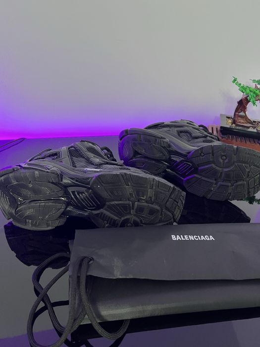 Balenciaga runner