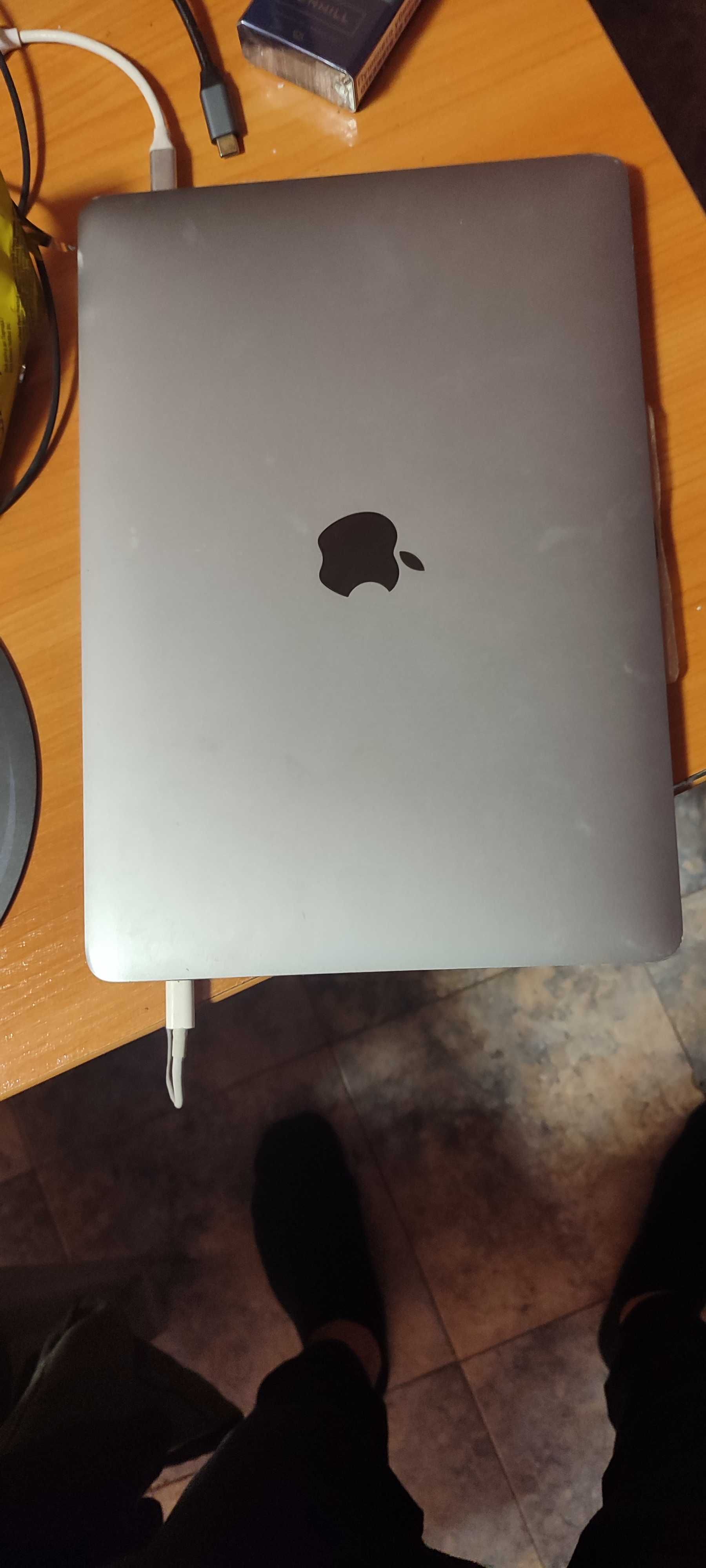 MacBook Pro 13-inch (2016 Four Thunderbolt port 3) — миниатюра 2