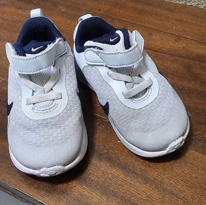 Nike - Обувки за бягане Revolution 7 с велкро, Светло сив/Тъмносин