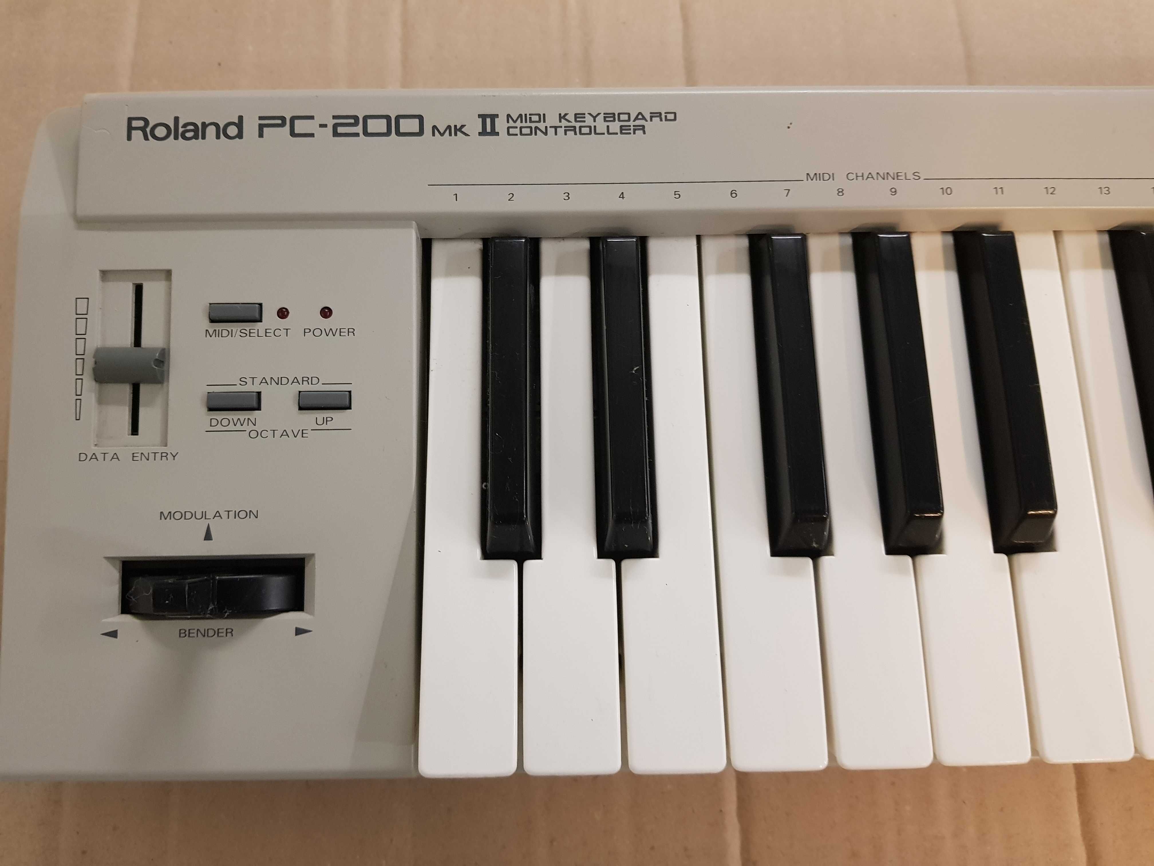 Roland PC200 MKII,midi controler