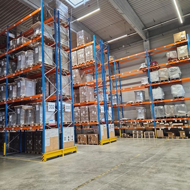 Rafturi metalice industriale