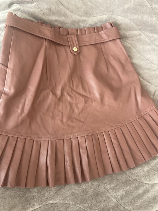 Пола кожена зара с размер