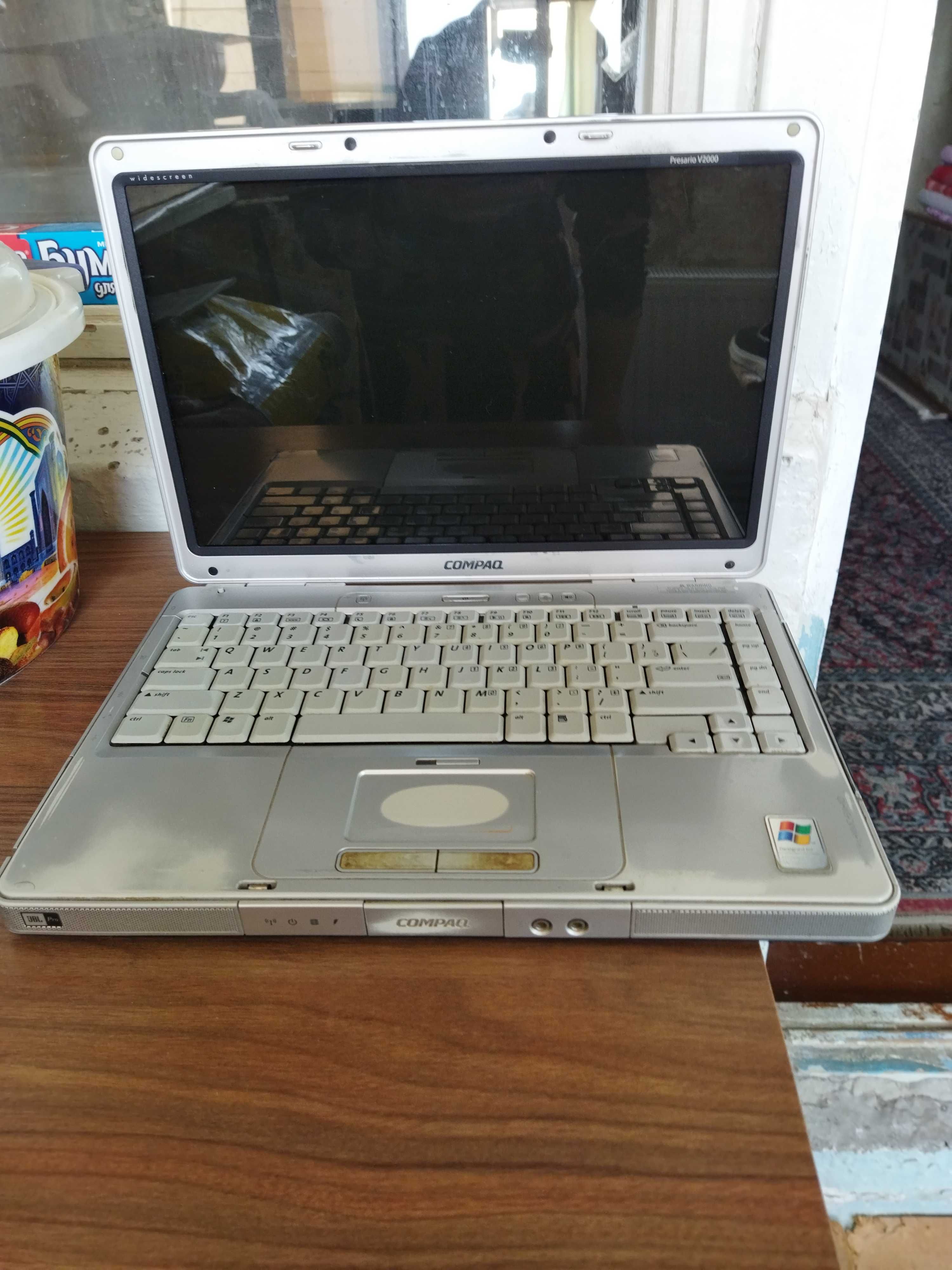 Compaq presarioV2000