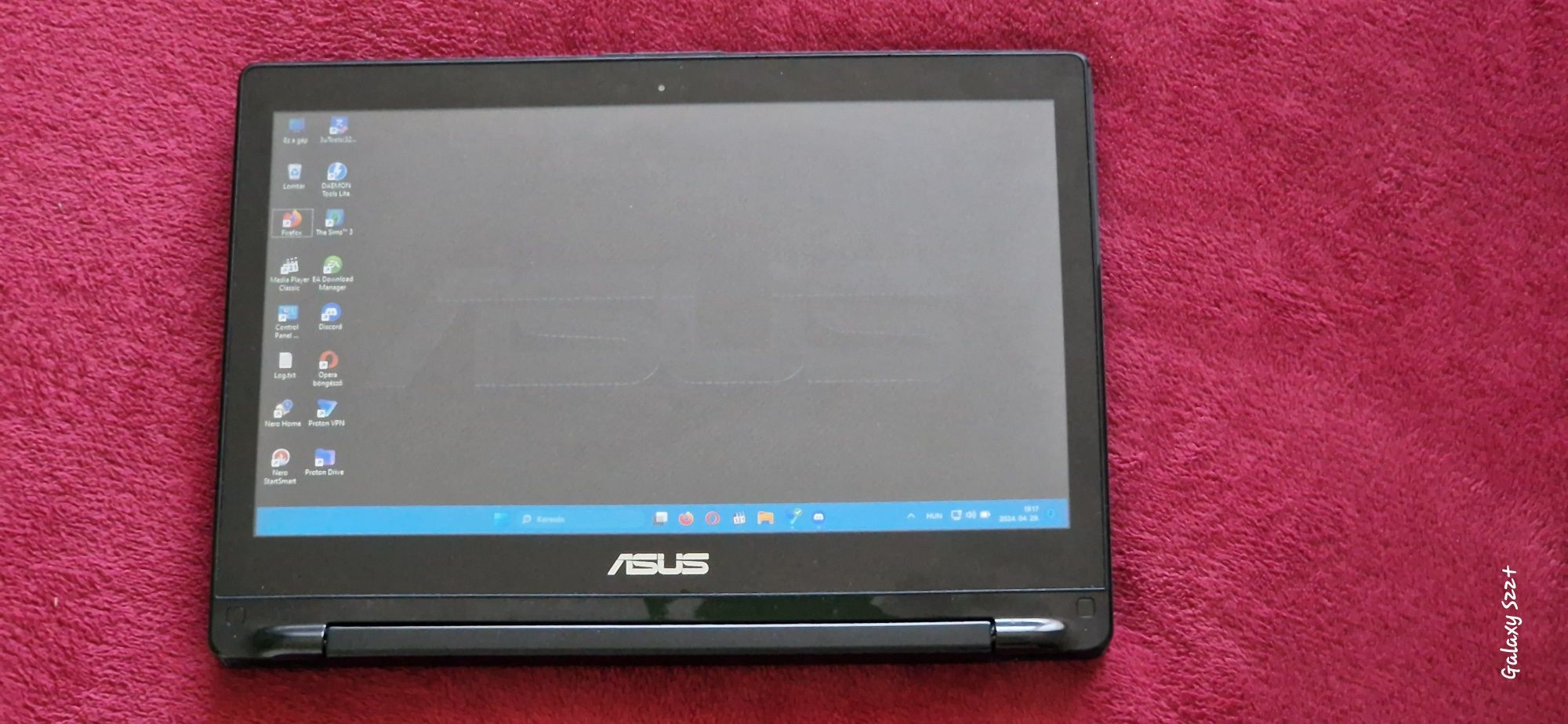 ASUS Laptop touch-screen