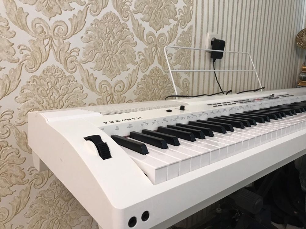 Цифровое пианино/Пианино/Фортепиано/Kurzweil ka90/Kurzweil