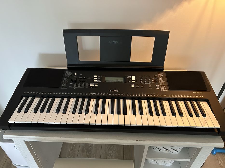 Orga Yamaha PSR-E373