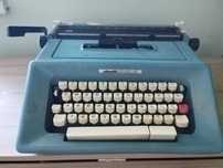 Masina de scris OLIVETTI