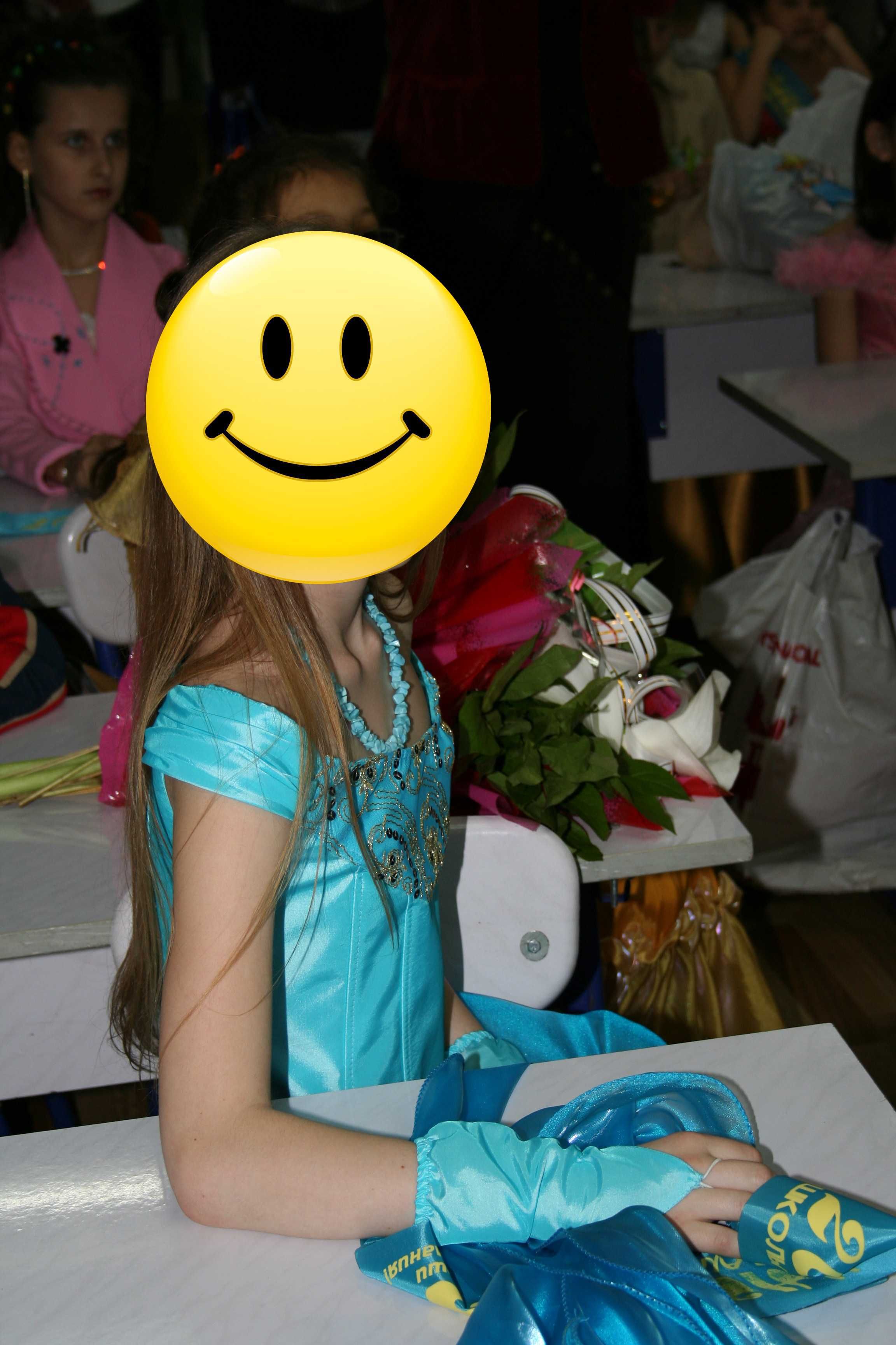 Платье нарядное для  девочки 9-12 лет