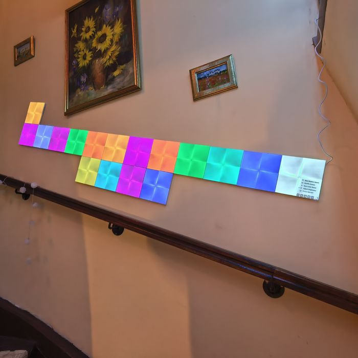 Descriere Nanoleaf Canvas Starter Kit 16 kwadraty de la Nanoleaf