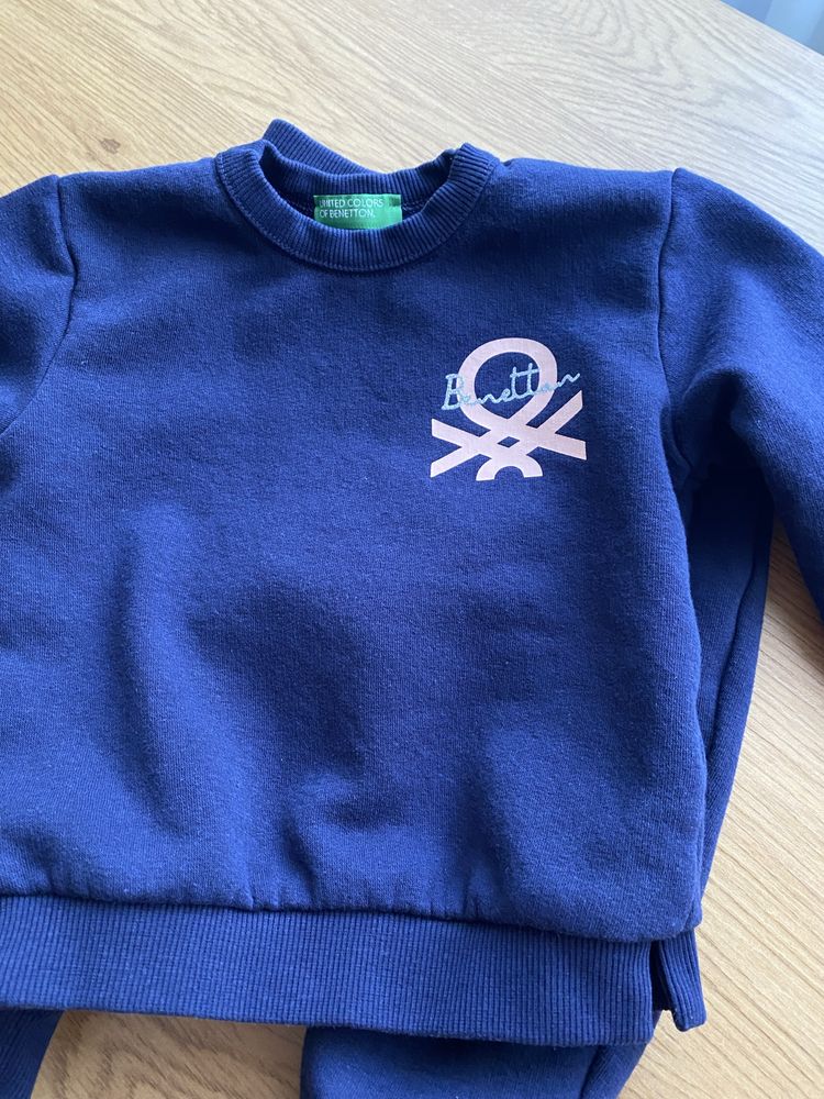 Бебешко яке и екип benetton