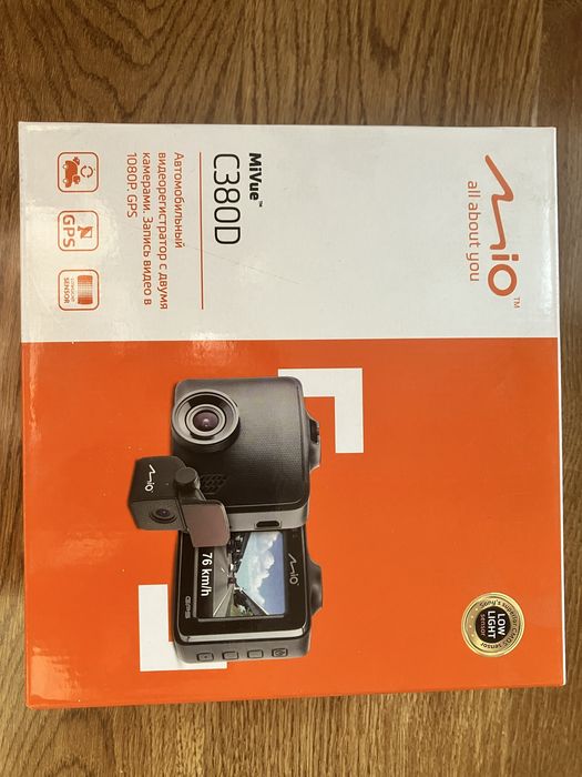 Видеорегстратор с двумя камерами Mio MiVue 380 D