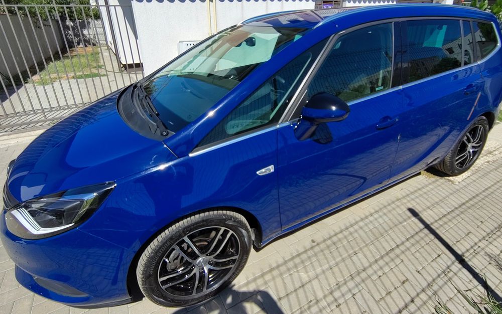 Opel Zafira Tourer ( 7 locuri )