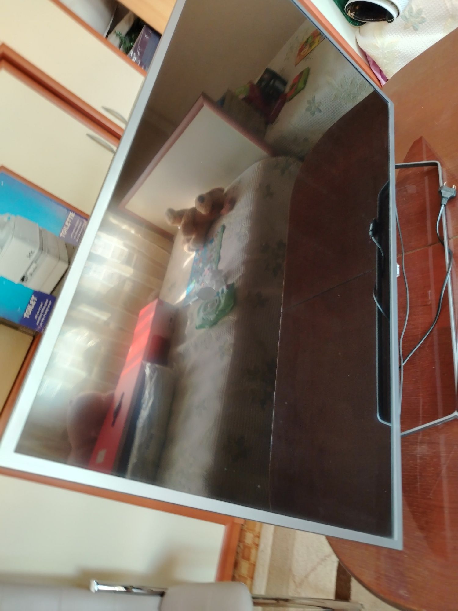 Телевизор Philips 43PUS7303/12UHD