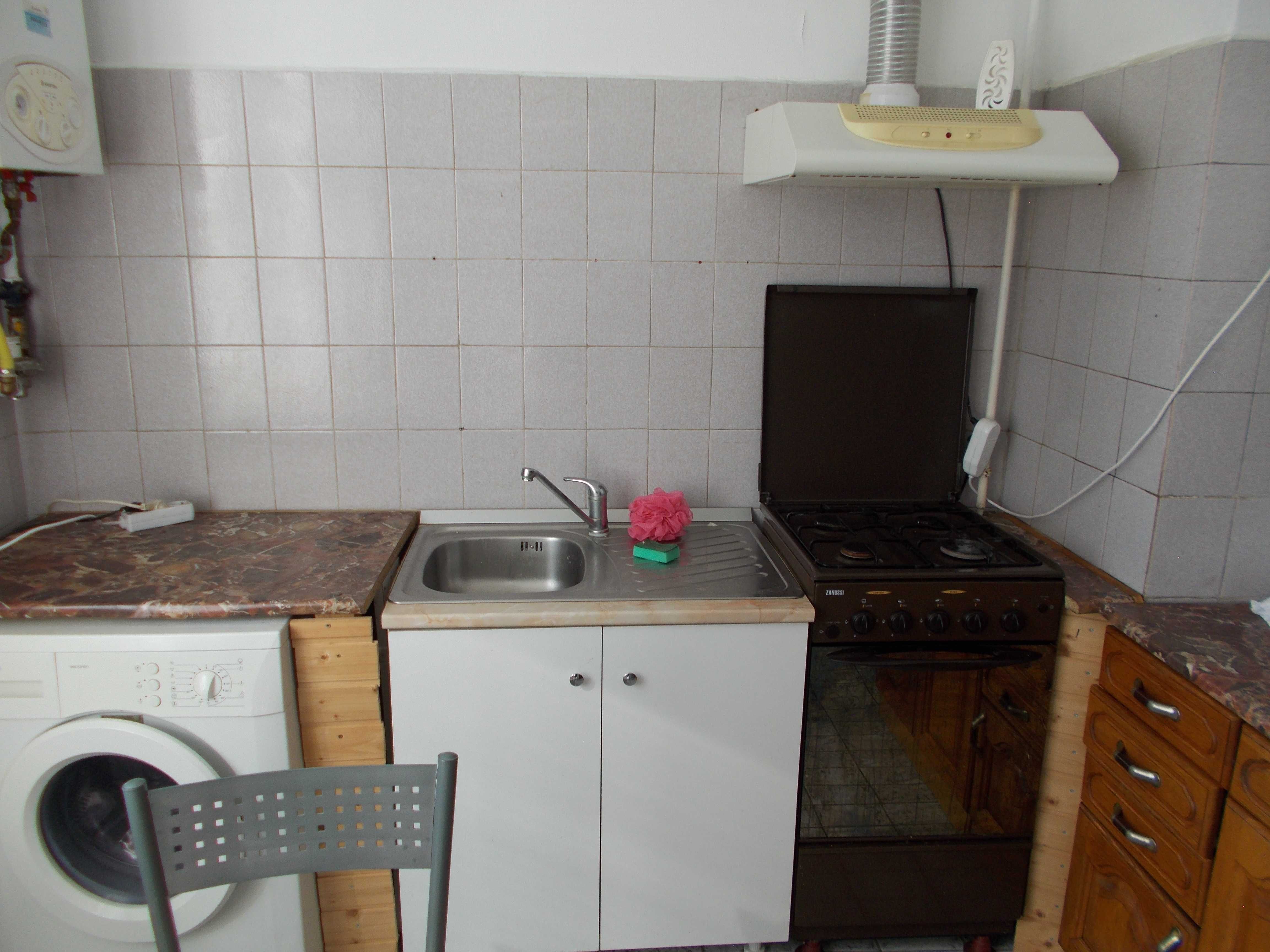 inchiriez apartament cu 2 camere central