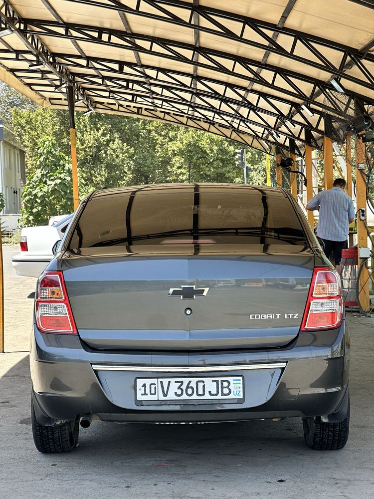 Chevrolet cobalt 2021