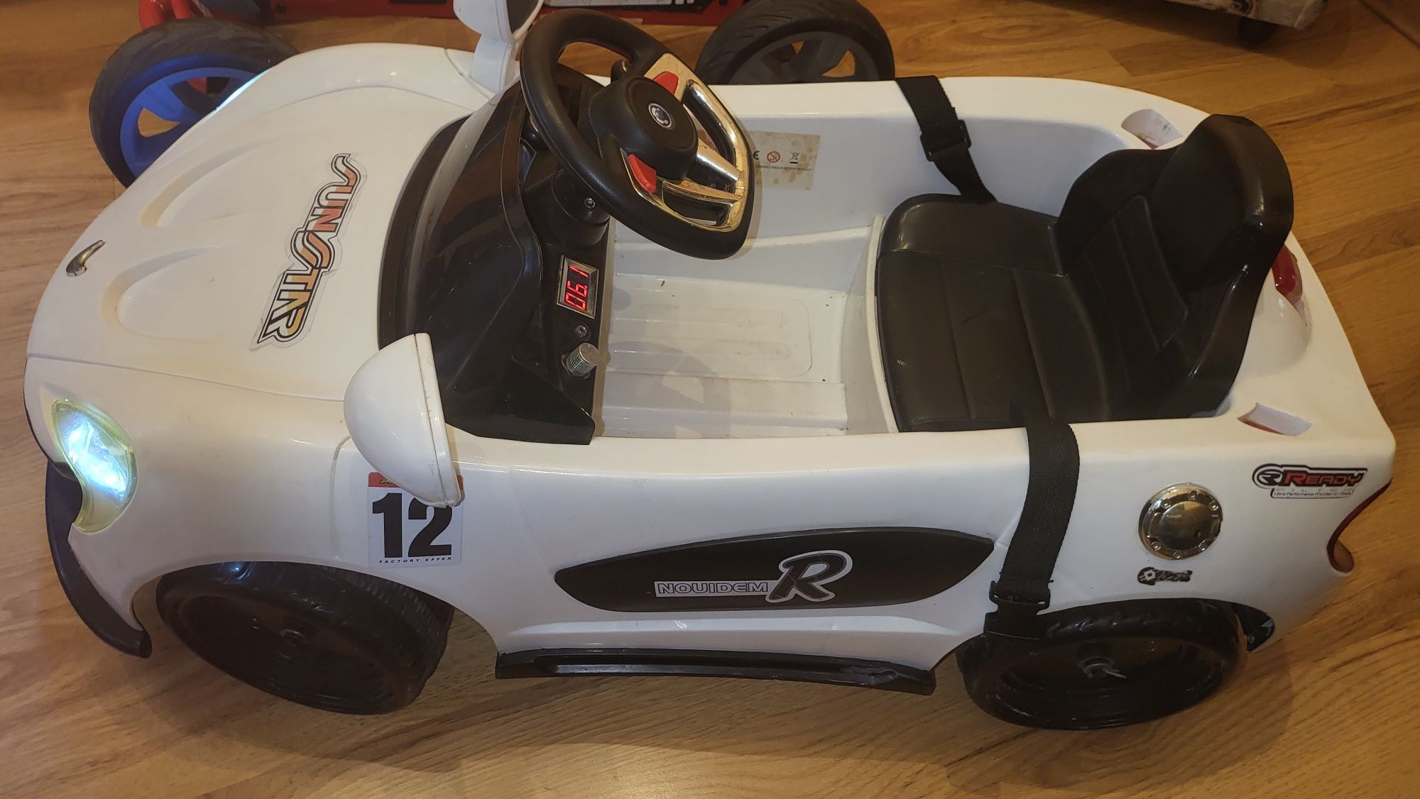 Електрическа детска кола топ състояние като нова-190лв