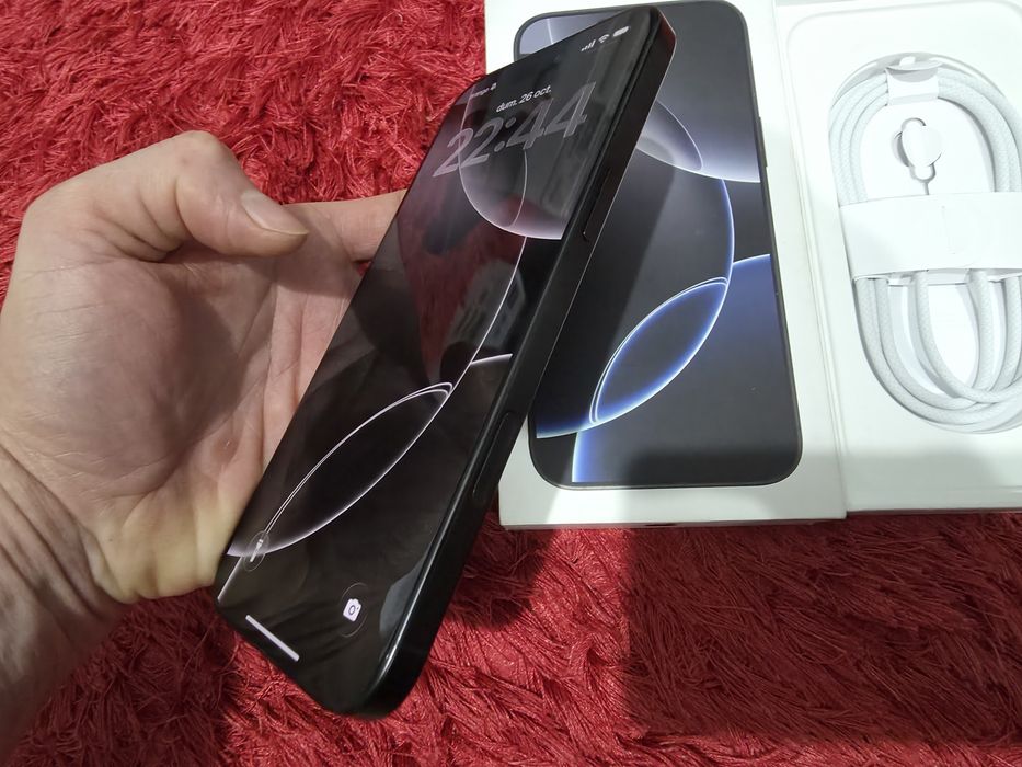 -Iphone 16Pro Max, ca Nou, 256Gb, 8Ram, Bat: 100%-126 cicluri incarcar