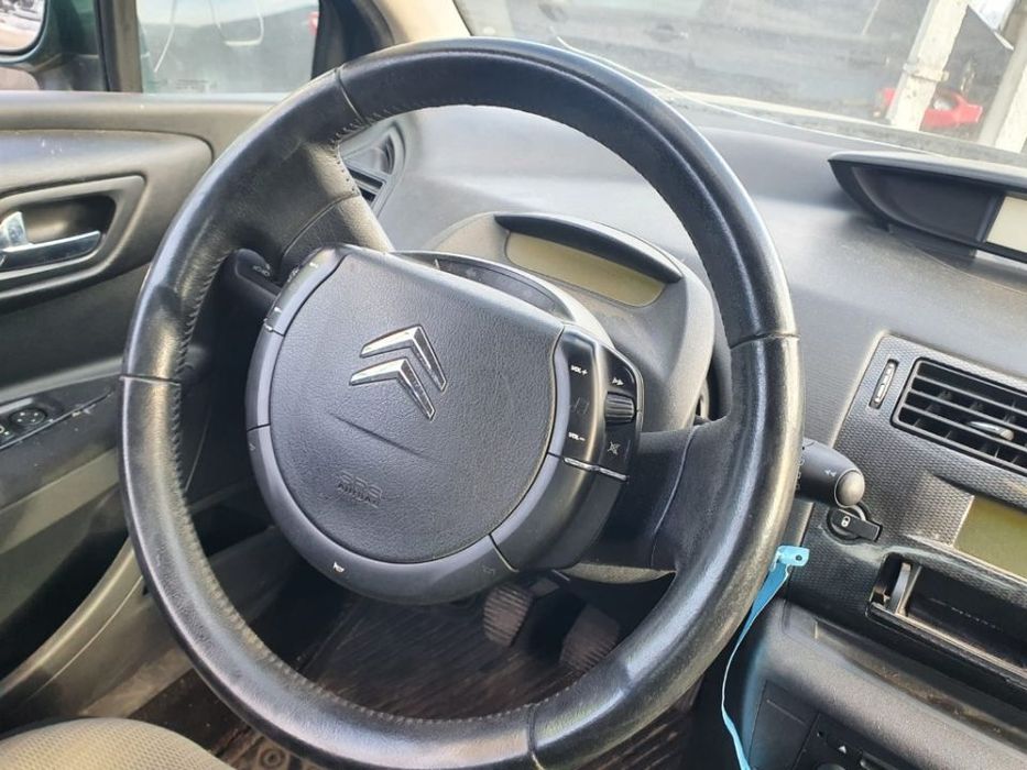 Dezmembrez Citroen C4 motor 1.6hdi 109cp dezmembrari cutie de viteze manuala volan stanga