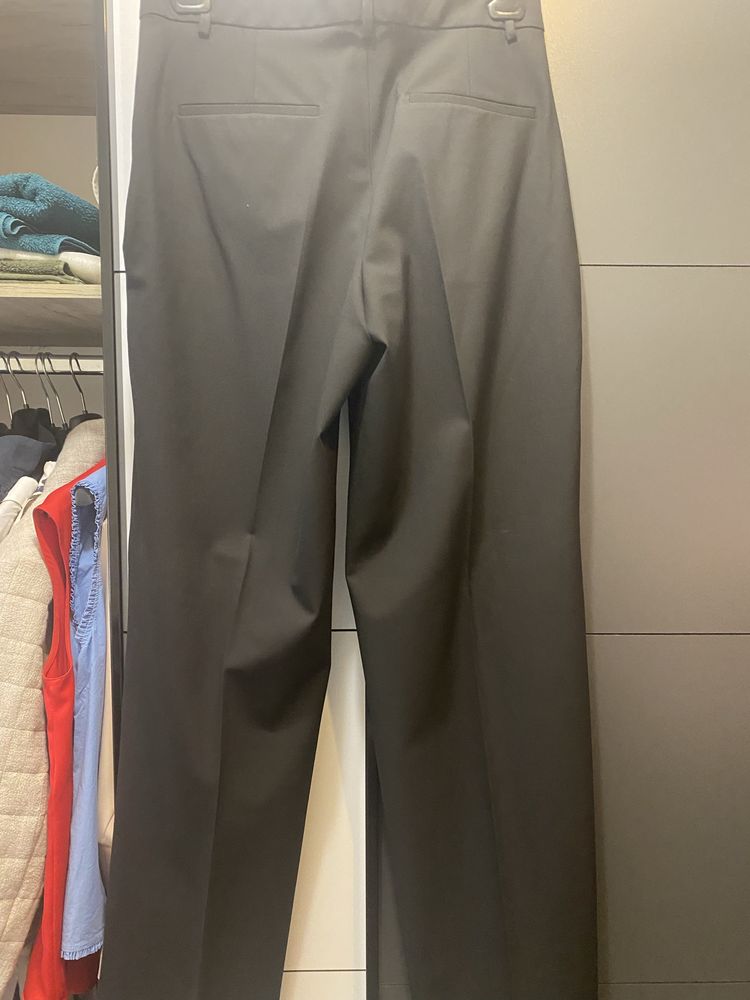 Vand pantaloni sevanti