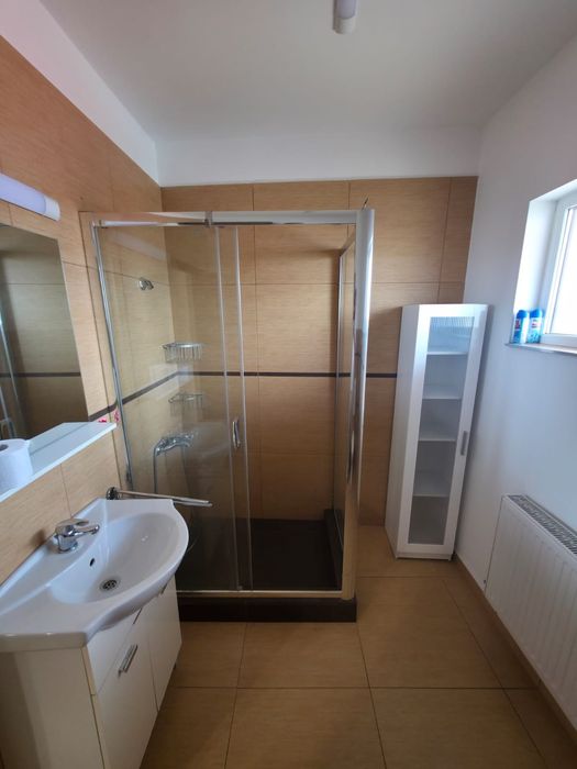 Închiriez apartament 3 camere, Zorilor, Observatorului 136, cu parcare