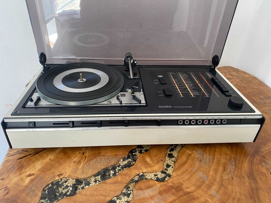 deck / radio saba 8760