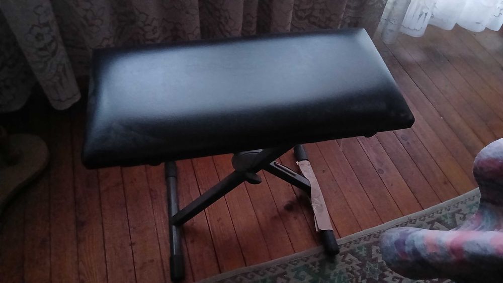 Столче за пиано - в много добро състояние!