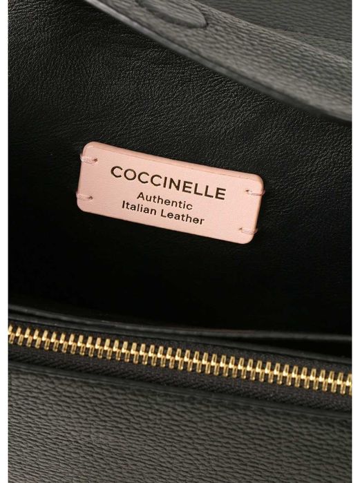 Нова чанта Coccinelle Arlettis