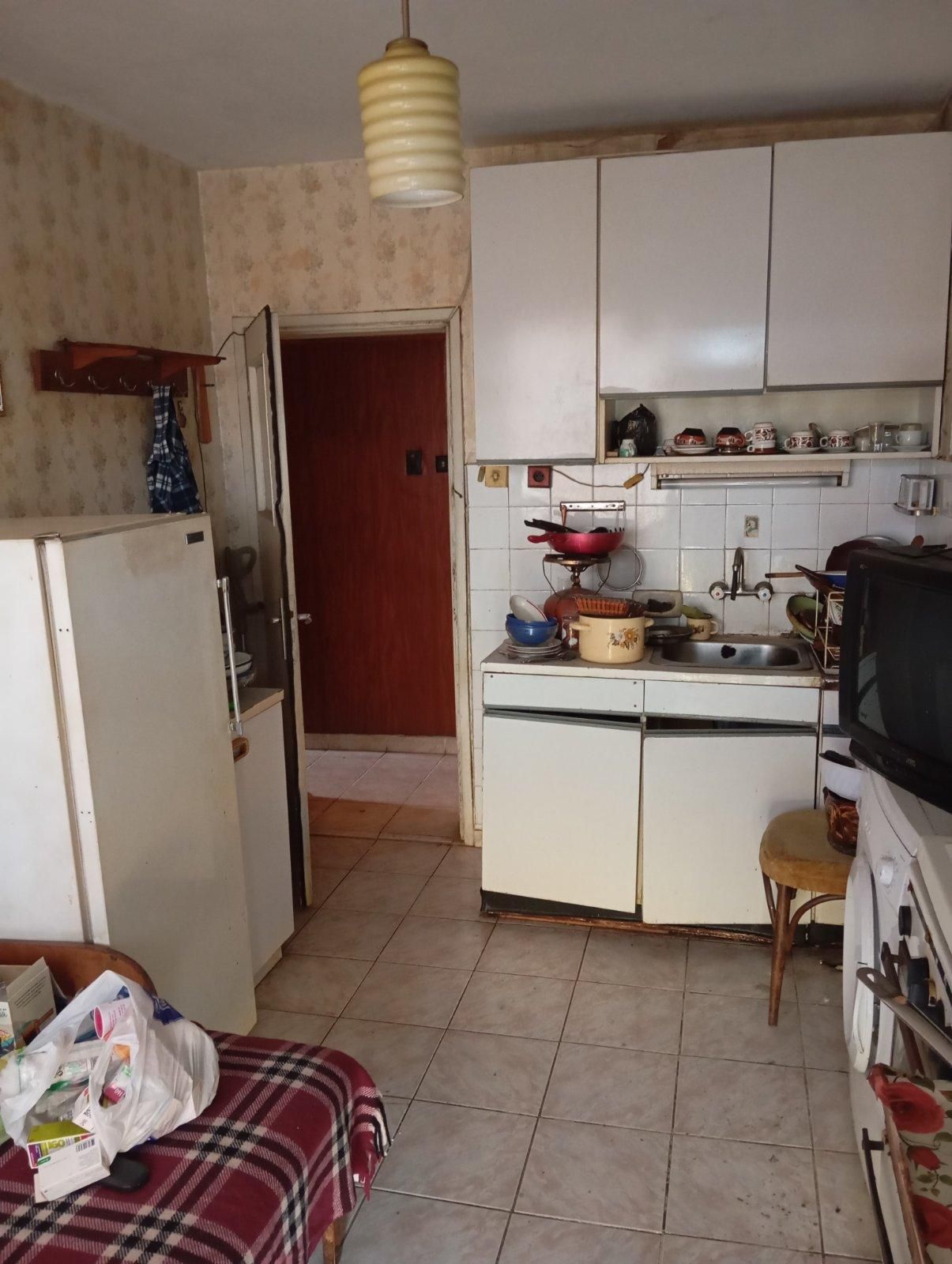 Тристаен,за продажба,ж.к. Красна Поляна