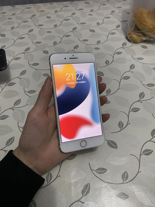 Продам Айфон 7plus 32gb
