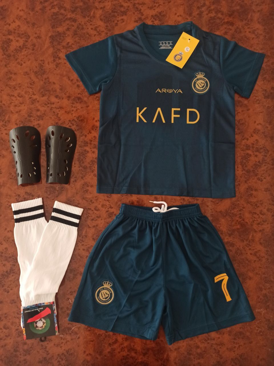 "An-Nasr" futbol jamoasi CR7 futbol formalari