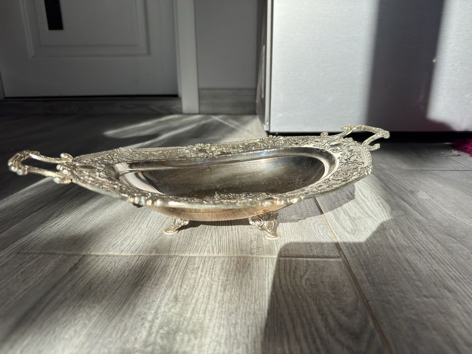 Set decor vintage – tavă, oglindă și cupă sticlă cu bază metalică