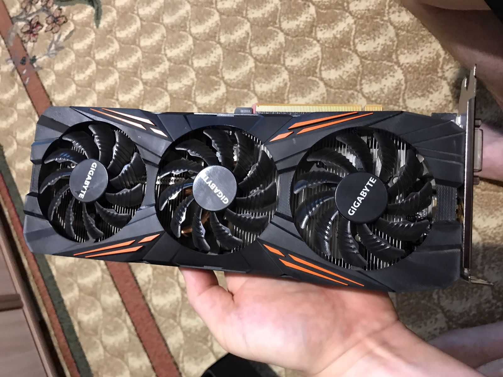 Новая видеокарта GTX 1080, 8 gb, от Gigabyte