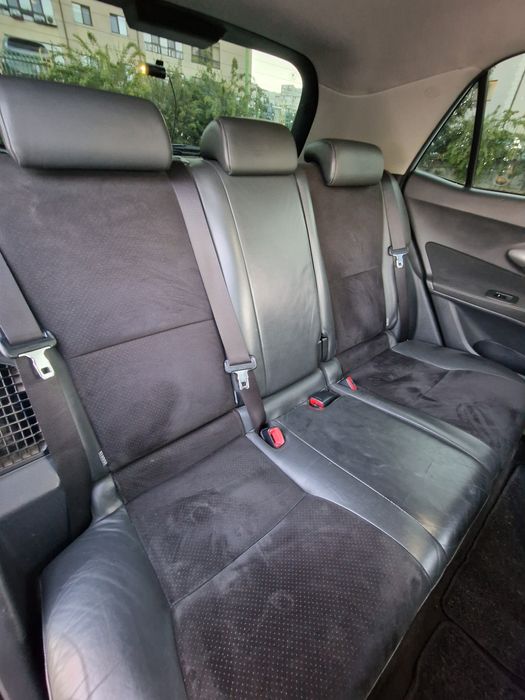 Toyota auris hybrid 1.8 2012 + GPL