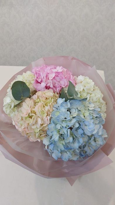 Гүл сатылады (бу)