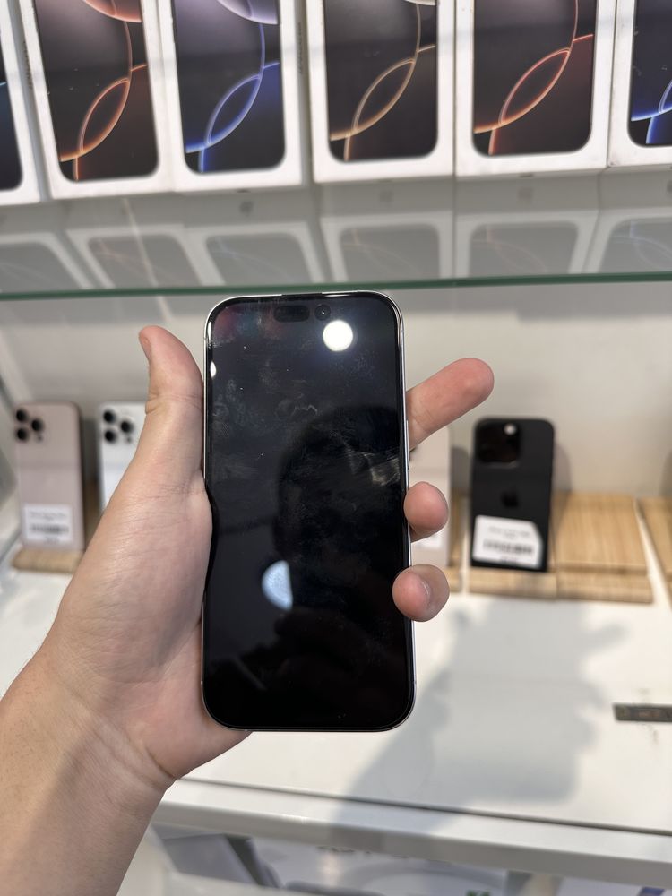 iPhone 16 Pro E-sim в идеальном состаяния