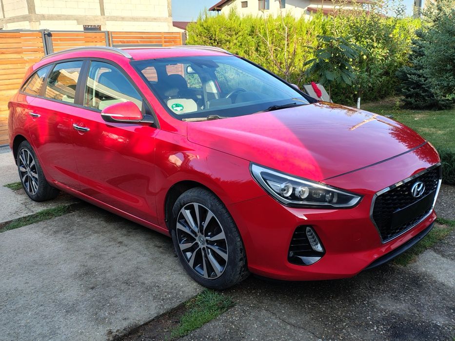 Hyundai i30 1.6 crdi/ full LED/Navi/130.000km
