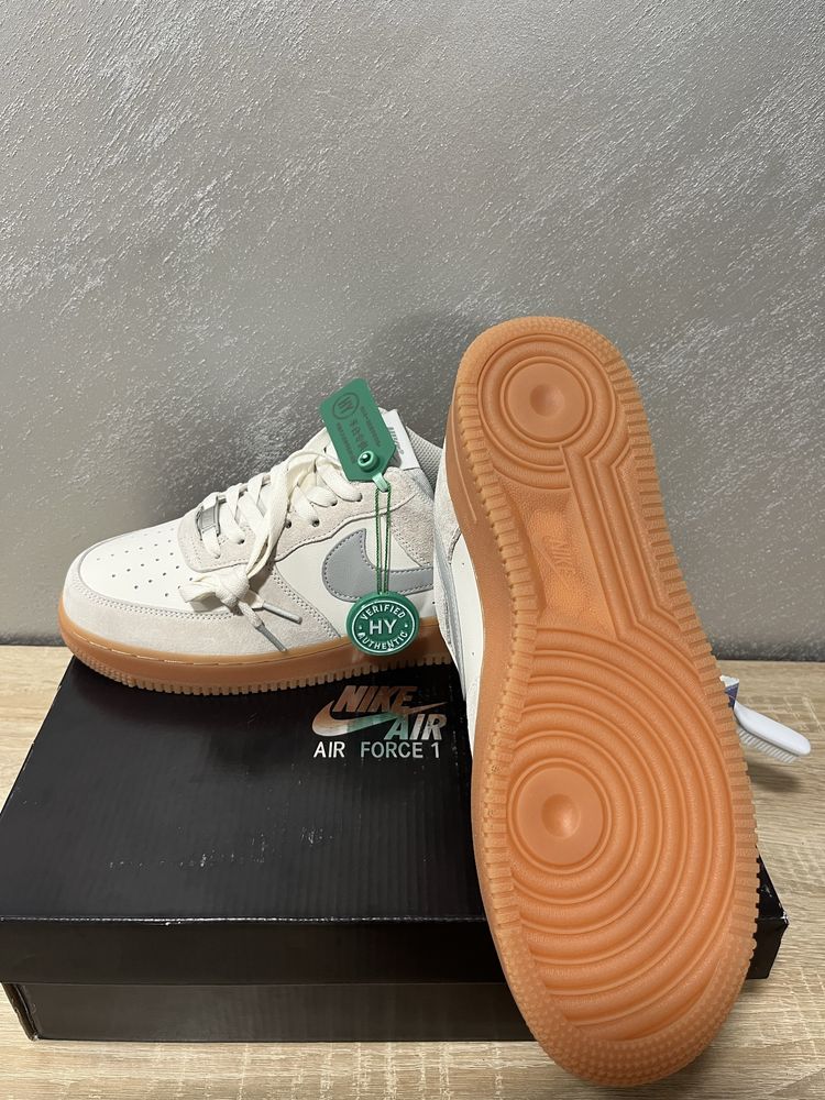Nike Air Force 1 ‘07 LV8 - 42