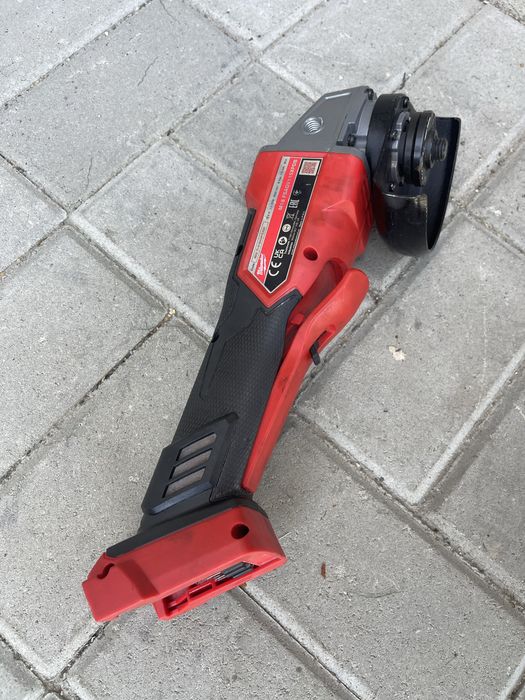 Polizor unghiular flex milwaukee m18 brushless cu variator de turatie