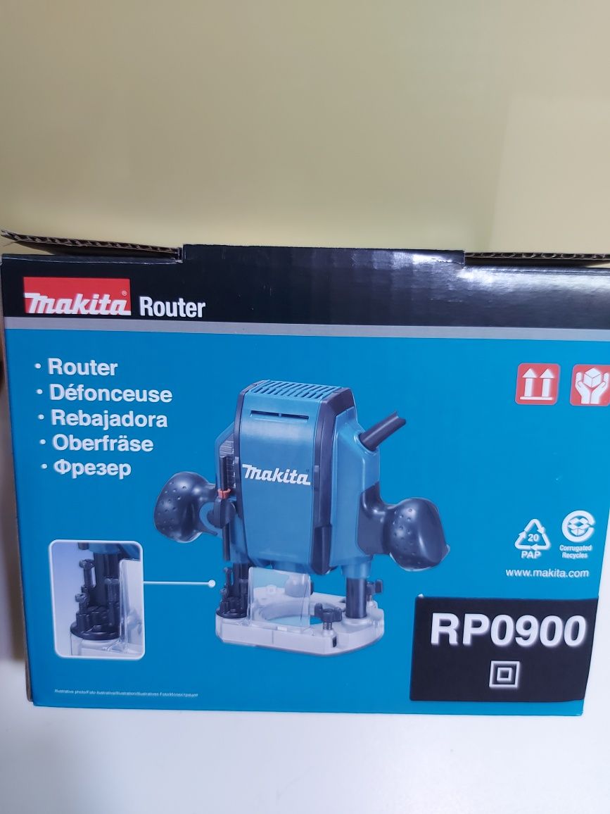 Електрическа фреза Makita RP0900