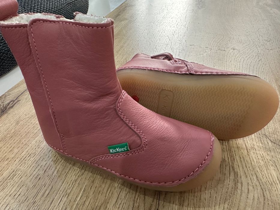 Детски обувки KicKers, чисто нови 24 номер