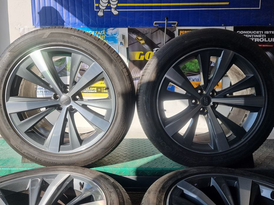 Jante originale Audi R21 Q8 SQ8 Q7 SQ7 complet echipate