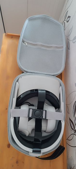 Oculus quest 2 с кейсом