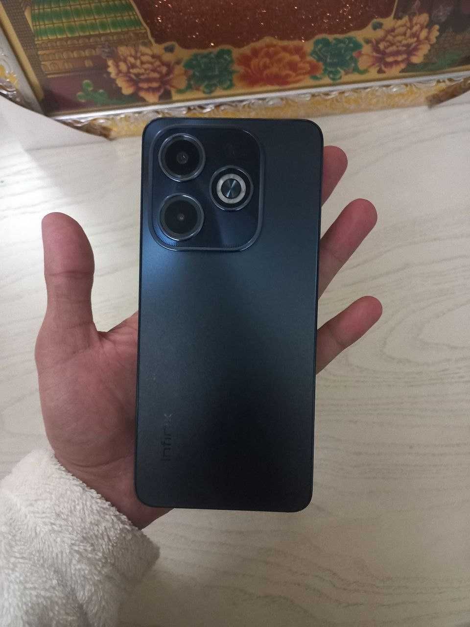 Infinix i 40 128 gb тёмный синий karobga dakument 10 kun ishlatilgan