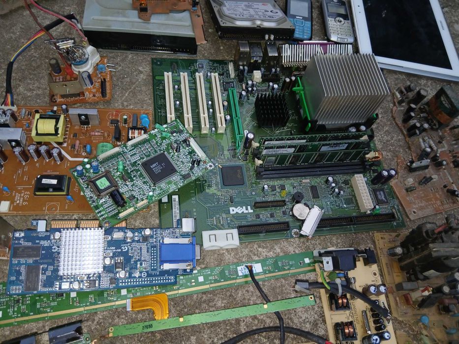 Платки от тв ,компютър, и монитори.