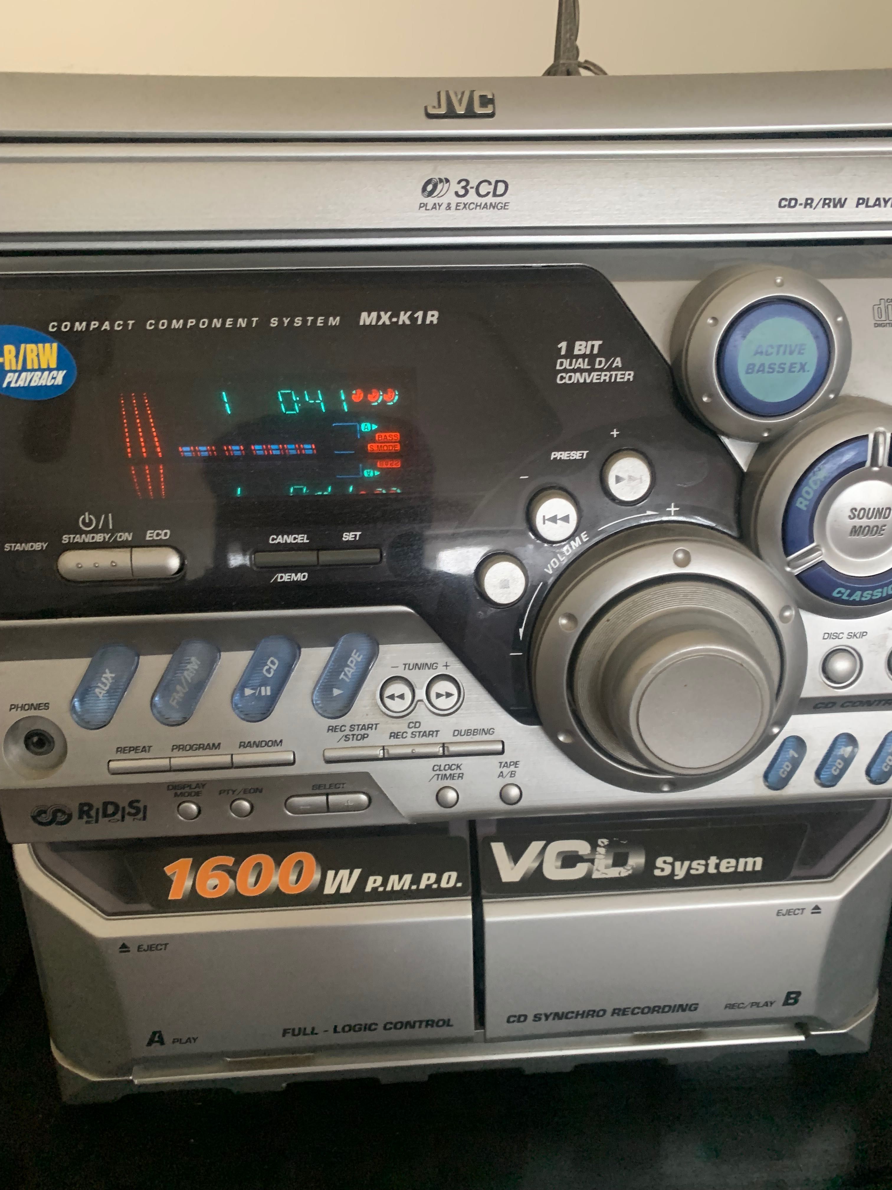 Стерео уредба JVC