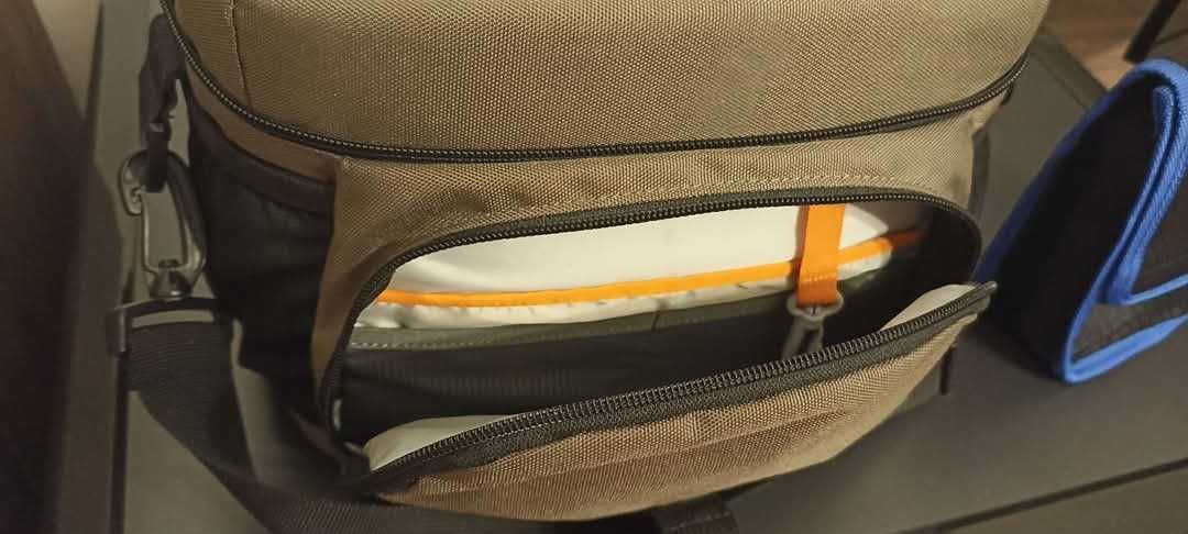 Фотографска чанта Lowepro Nova 140 AW II