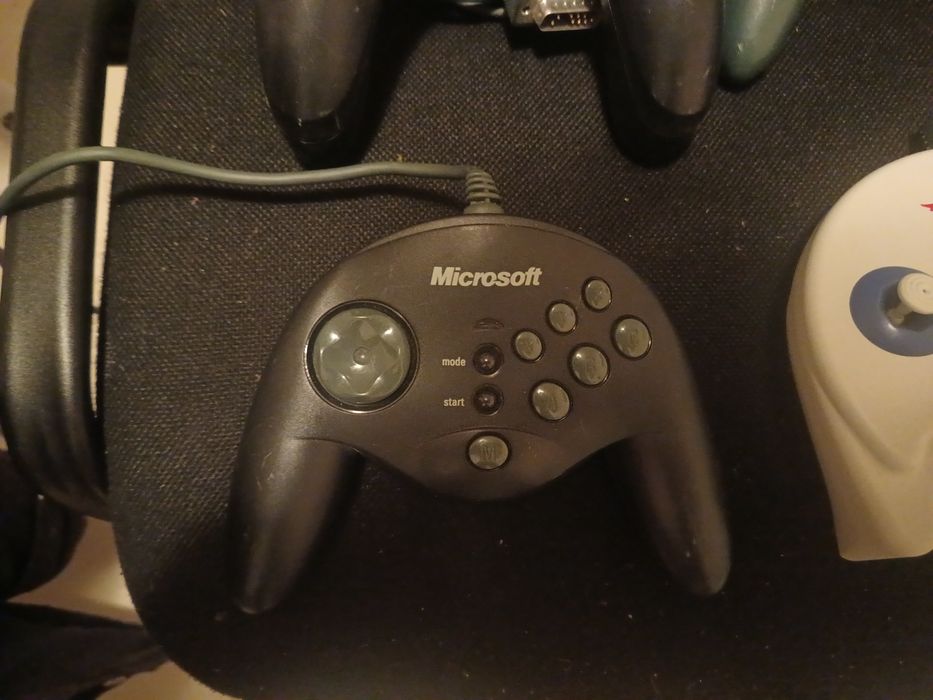 Ретро контролери