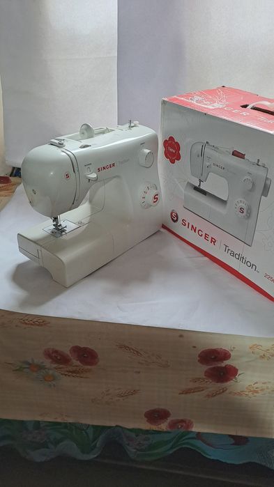 Masina de cusut SINGER TRADITION 2250